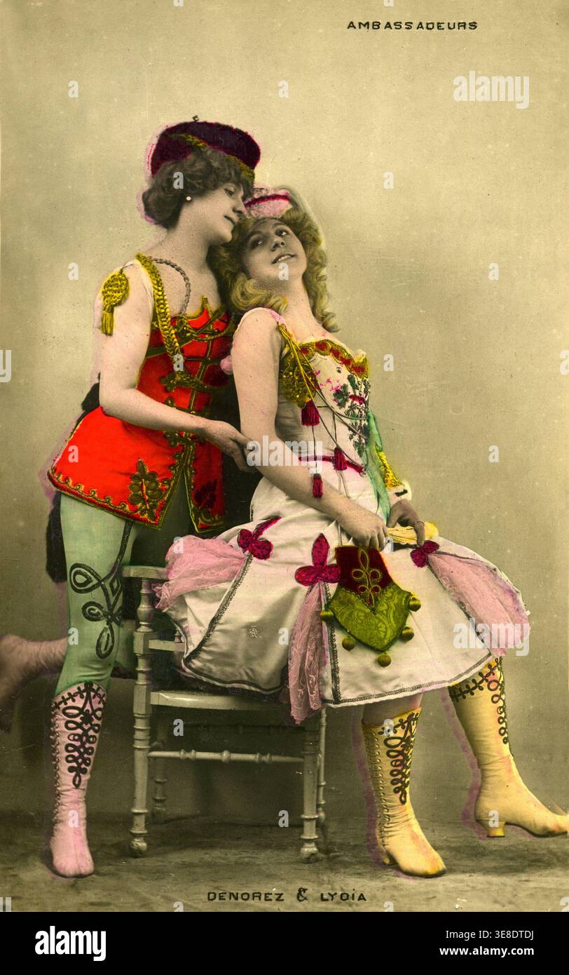 Portrait de Denorez et Lydia - artistes et danseuses au Theatre des Ambassadeurs 1905 photographie Banque D'Images