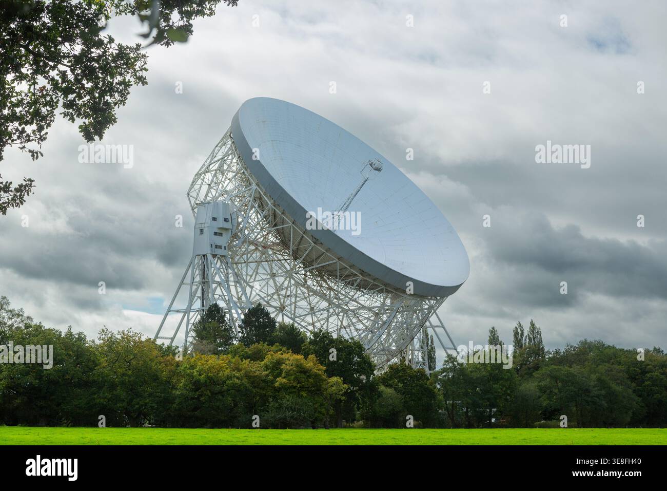 Le télescope Lovell à l'observatoire Jodrell Bank dans le Cheshire, en Angleterre Banque D'Images