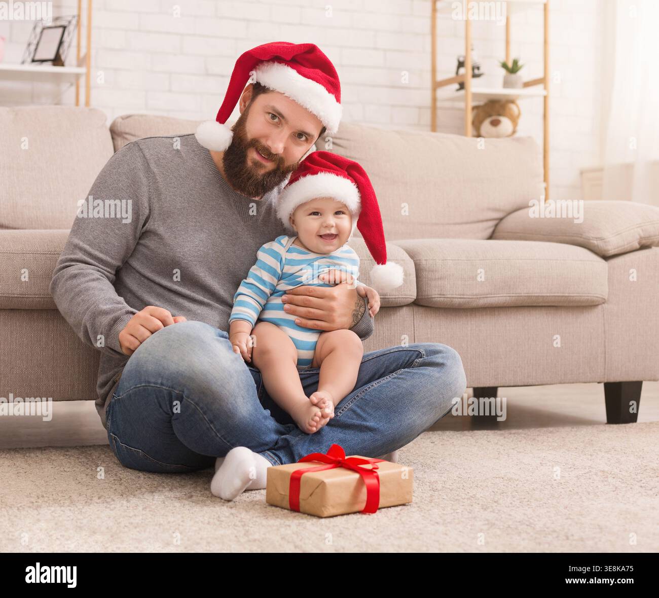 Père et fils à la Saint-Sylvestre. Banque D'Images