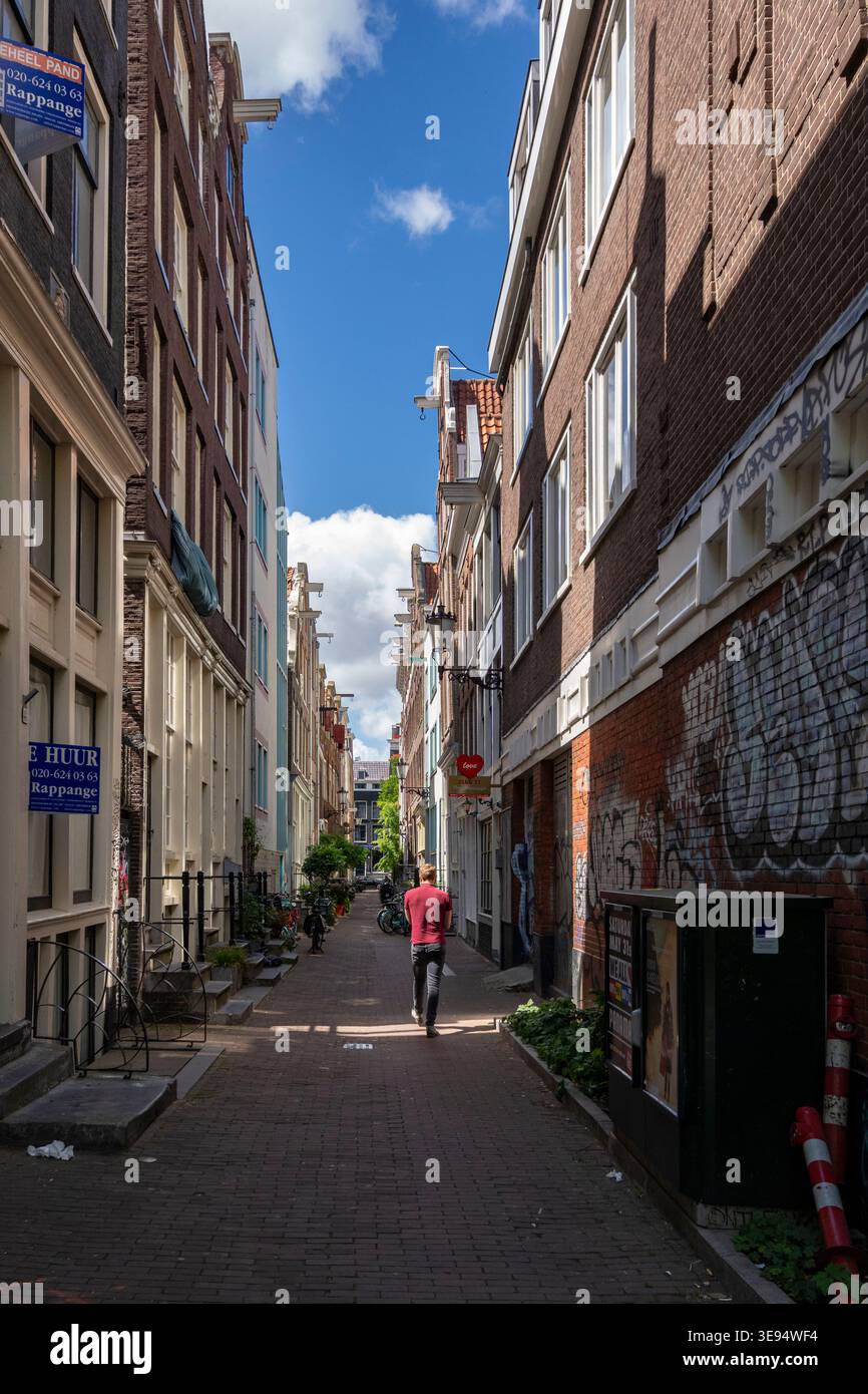 Étroite ruelle historique de Koestraat dans le centre d'Amsterdam Banque D'Images