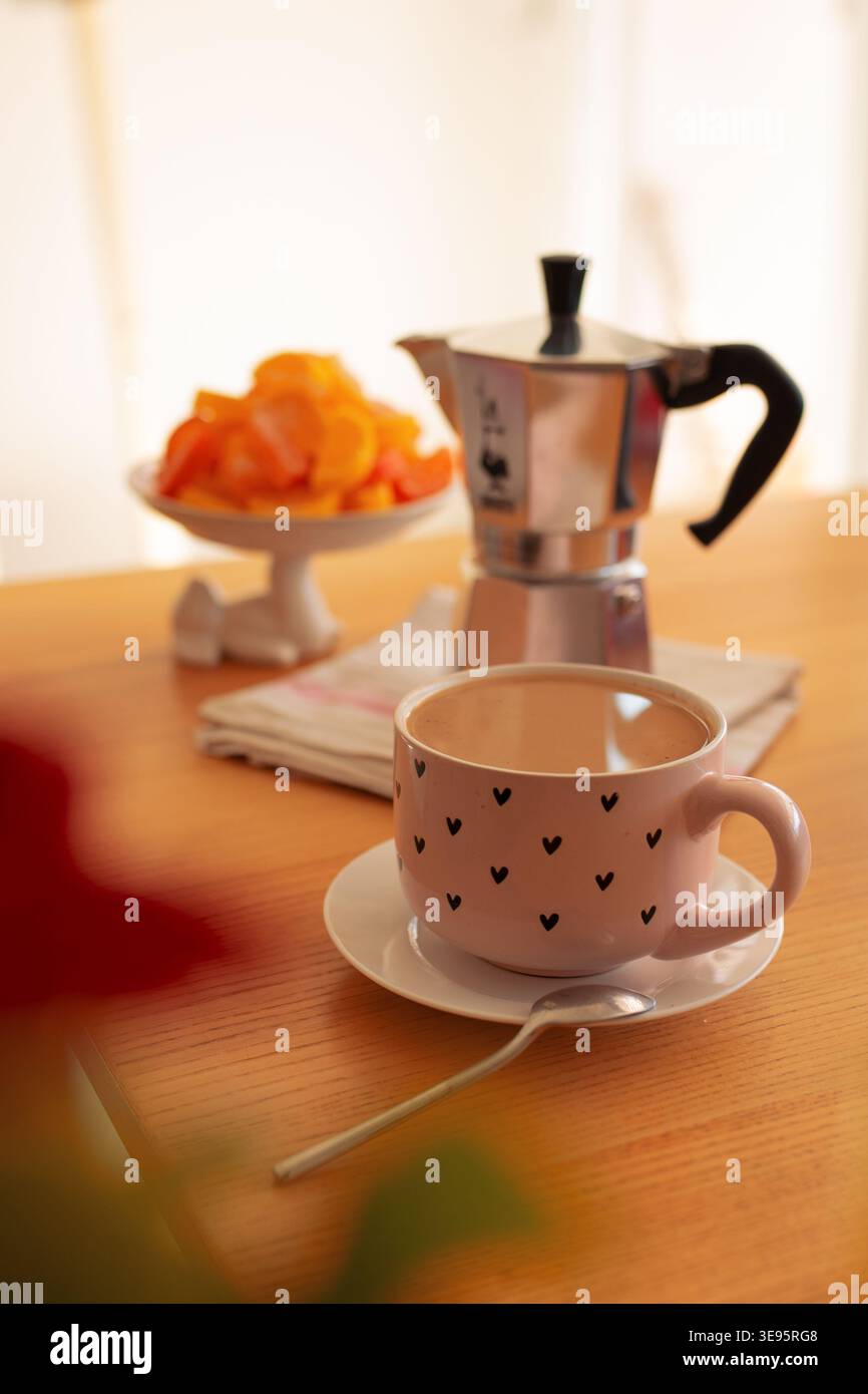 Caféière, atmosphère chaleureuse à la maison, café italien Banque D'Images