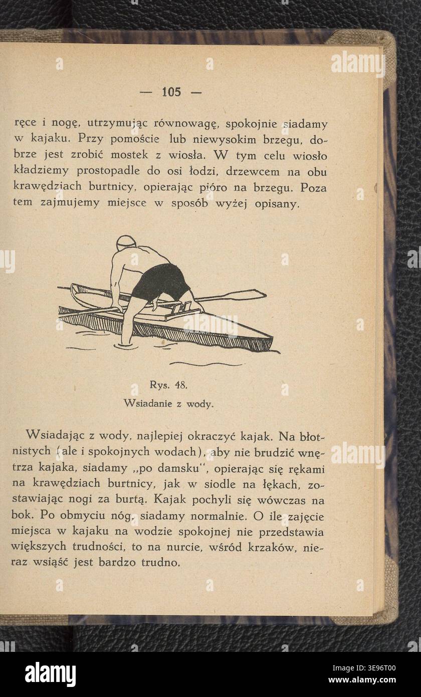 Publié en 1933, *Podrecznik kajakowca* d'Antoni Heinrich (1903-1944) est un livre consacré à l'éducation militaire sur le kayak. Cette image d'archive historique montre les détails de la publication, y compris ses attributs physiques et son contenu illustré. Banque D'Images
