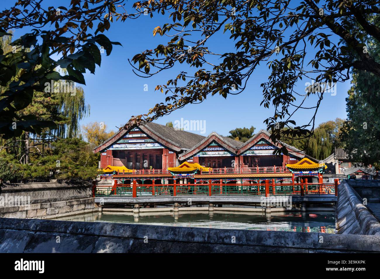 Le bateau de marbre ou Qingyanfang jetée dans le Palais d'été, Pékin est relié avec ferry pour le tourisme Banque D'Images