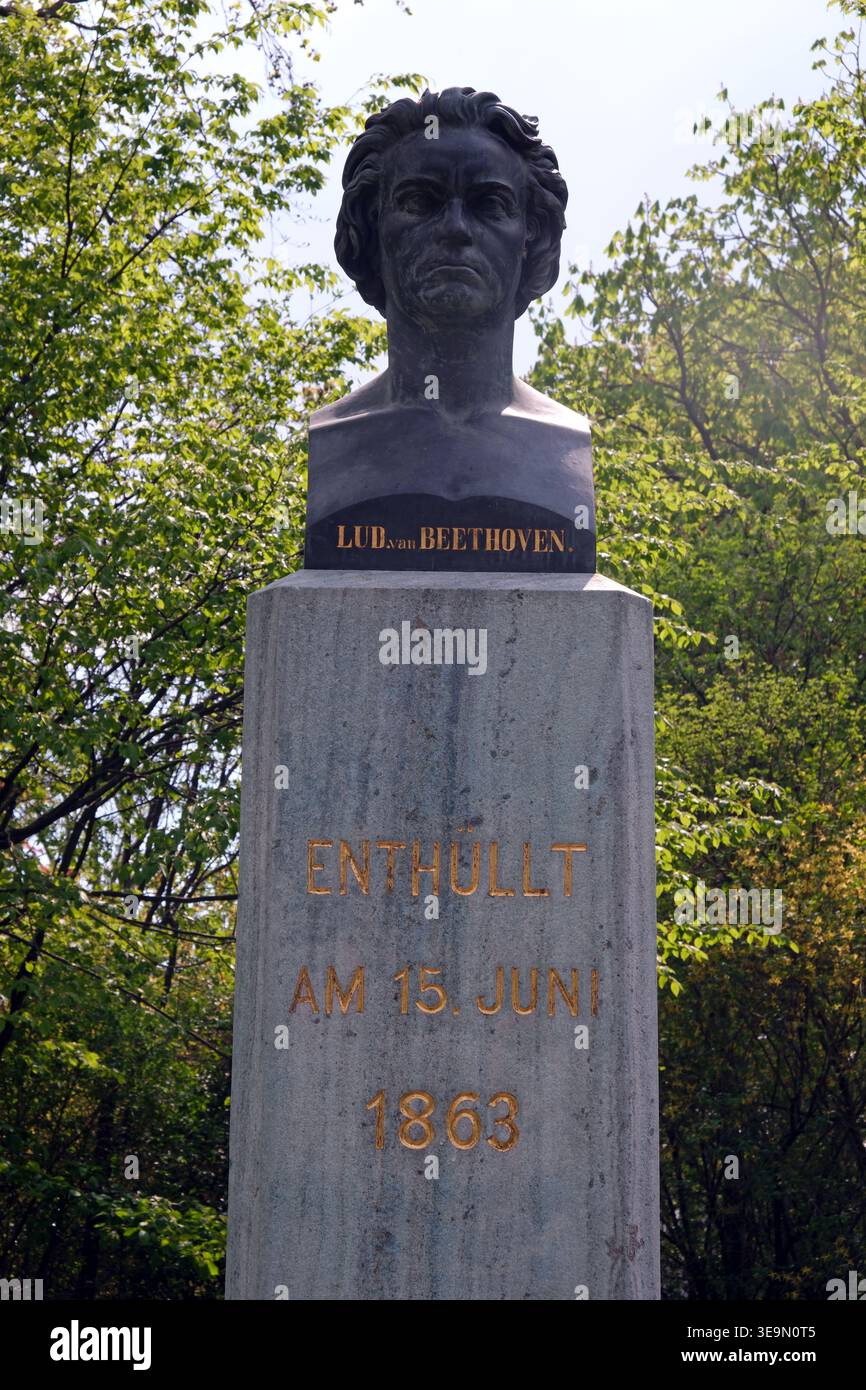 Buste de Beethoven dans la Beethovenrue - un endroit où le compositeur se promenait souvent - quartier Heiligenstadt de Vienne, Autriche Banque D'Images