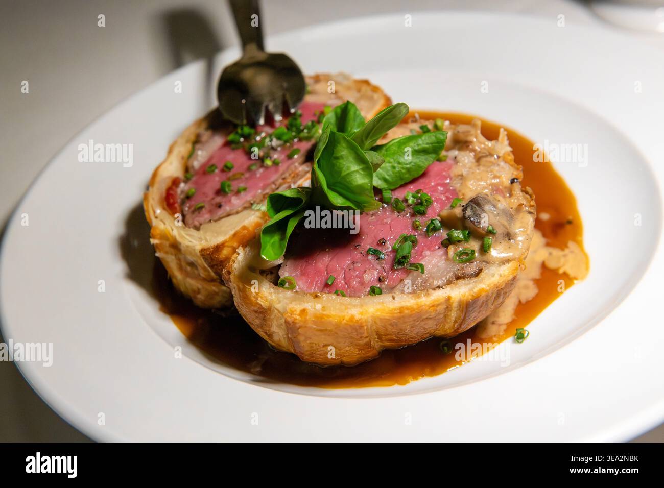 Beef Wellington au Kimberley, Austin, Texas, 18 novembre, 2025. (photo de John Anderson) Banque D'Images