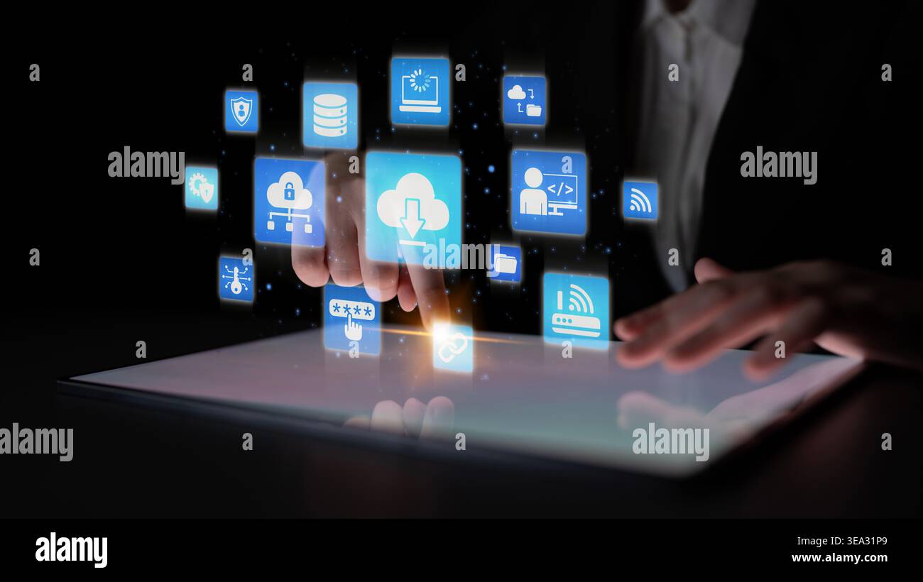 Cloud Computing, stratégie Cloud et technologie Cloud transformant l'infrastructure numérique avec des services évolutifs, un stockage sécurisé des données et des solutions basées sur le Cloud Banque D'Images