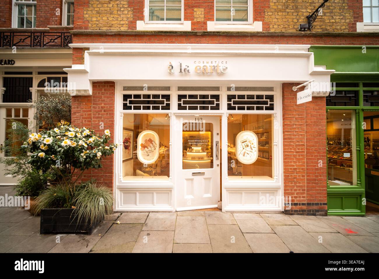 LONDRES - 09 MAI 2026 : Pavilion Road Sloane Square – boutique de cosmétiques et de soins de la peau de luxe à la carte. Banque D'Images