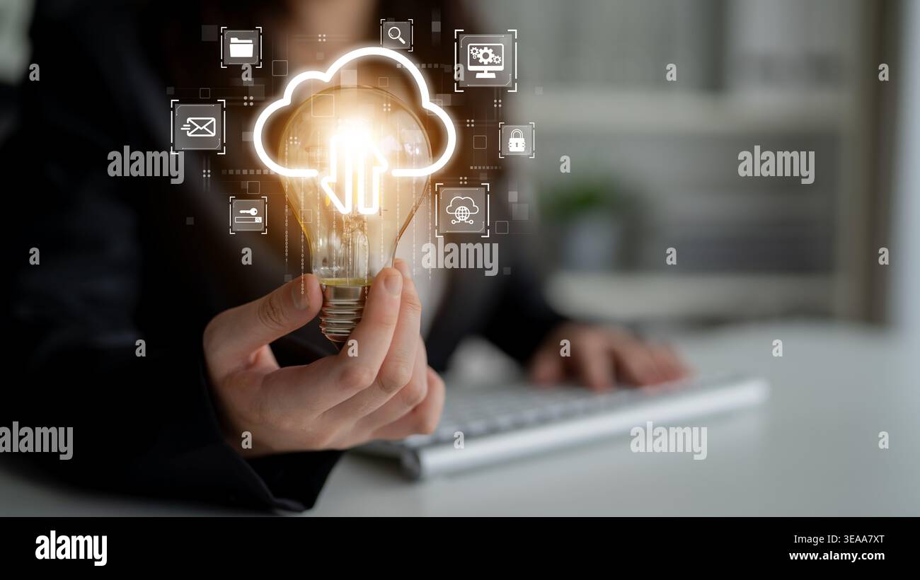 Le cloud computing favorise la croissance numérique grâce à un stockage de données sécurisé, une infrastructure évolutive et des solutions stratégiques basées sur le cloud. Loquet Banque D'Images