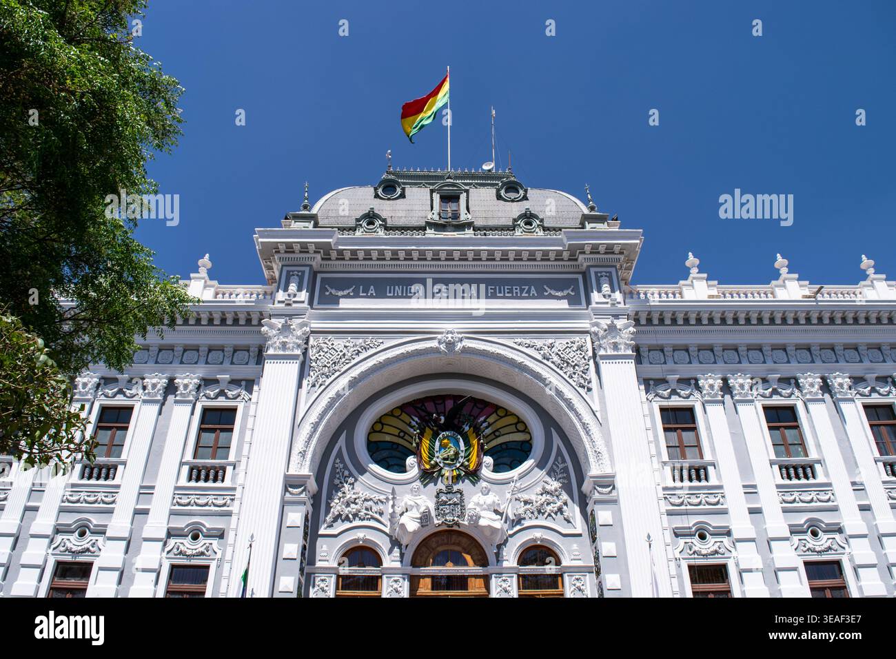 Façade du palais du gouvernement à sucre, bolivie, avec inscription la union es la fuerza Banque D'Images