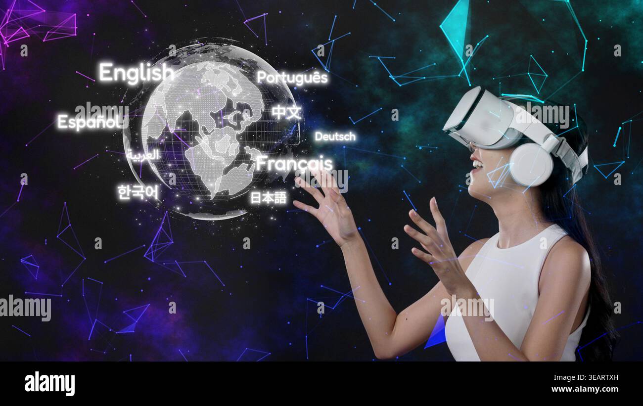 Femme asiatique souriante excitée regardant à travers VR metaverse néon univers numérique zodiaque étoilé avec espace virtuel fantastique exploration nouvelle nébuleuse Banque D'Images