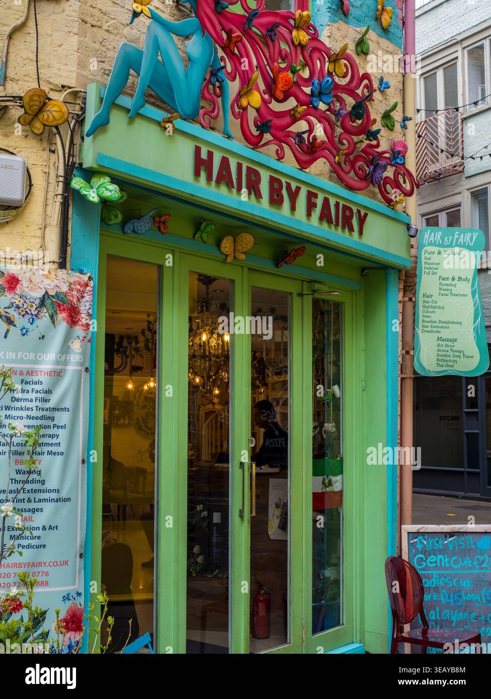 Hair by Fairy, Neils Yard, Covent Garden, Londres, Royaume-Uni. Banque D'Images