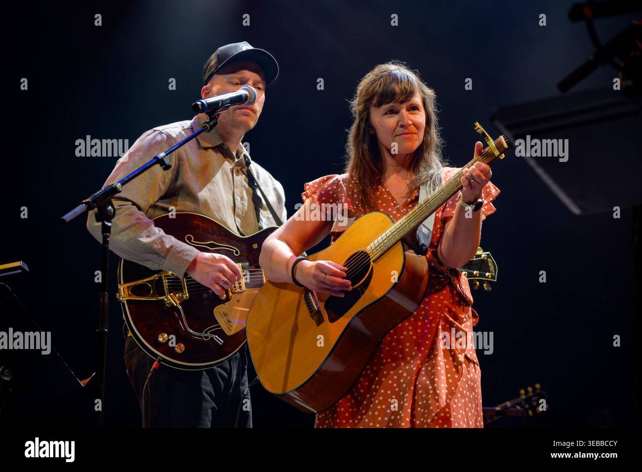Mari et femme, duo de musique, les Eisenhauers en concert. Banque D'Images