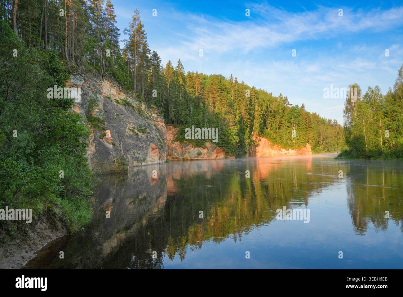 Falaises d'Erglu dans le parc national de Gauja. Lettonie. Banque D'Images