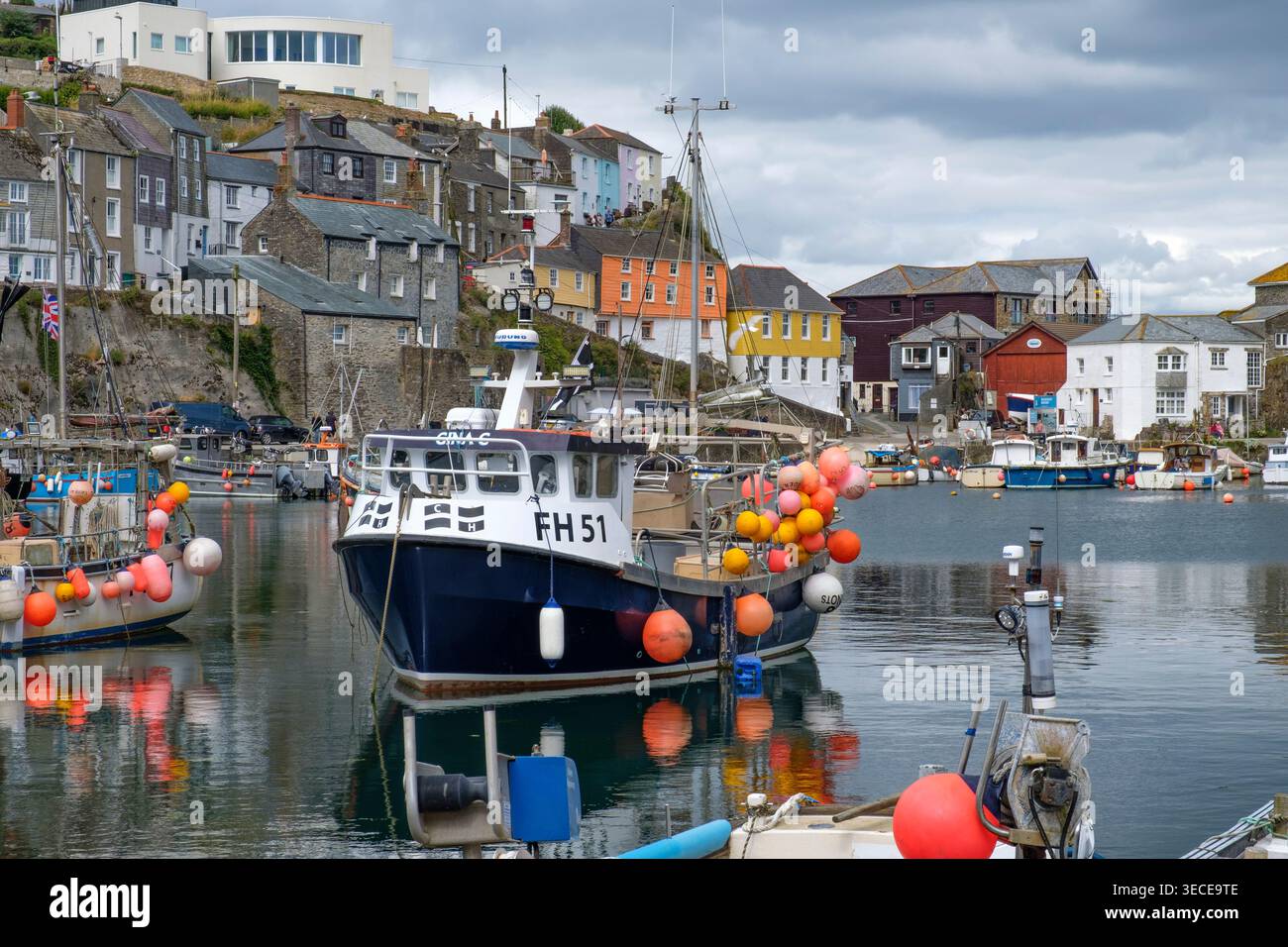 Bateaux de pêche dans le port de Mevagissey, Cornwall Banque D'Images
