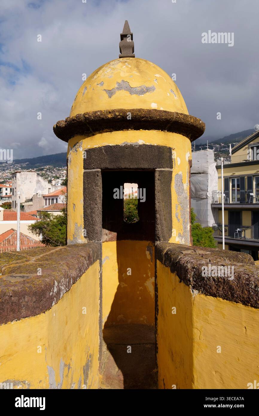 Forteresse de São Tiago sur le front de mer de Funchal, Madiera Banque D'Images
