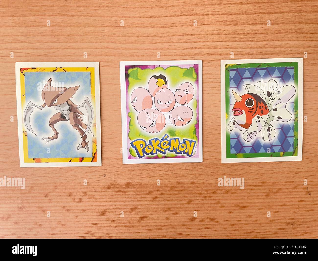 1999 cartes Pokémon Topps film Sticker - Image de stock capturée avec un smartphone