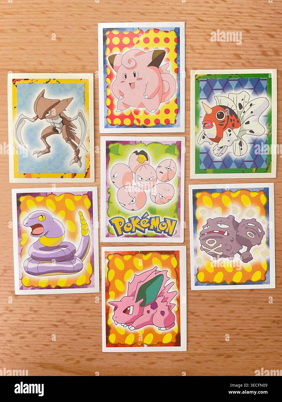 1999 cartes Pokémon Topps film Sticker - Image de stock capturée avec un smartphone