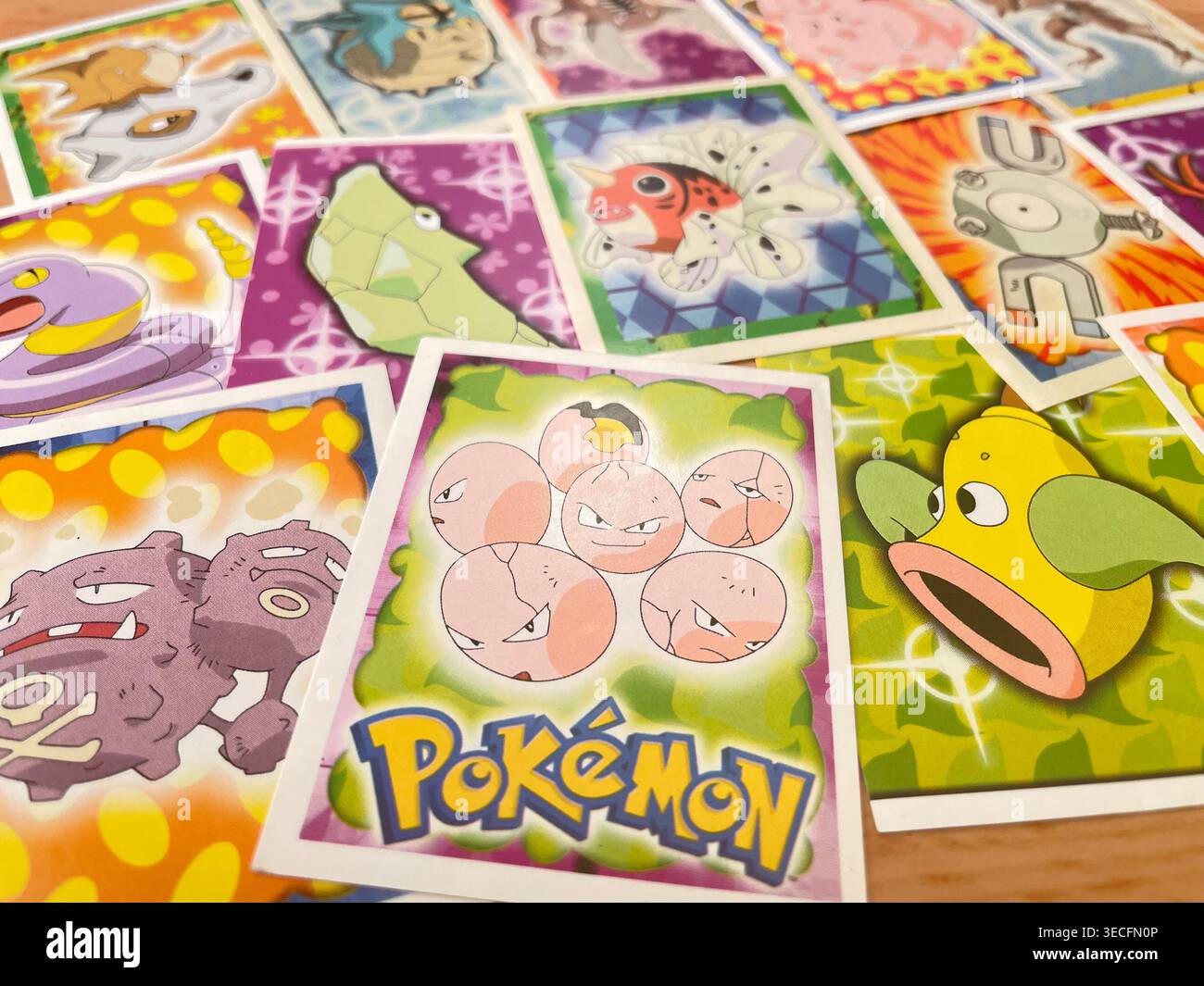 1999 cartes Pokémon Topps film Sticker - Image de stock capturée avec un smartphone