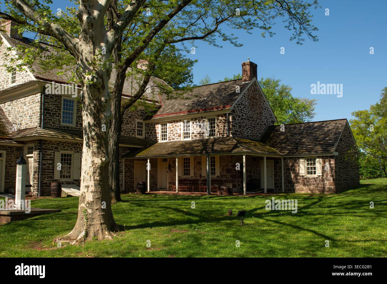 Pottstown, Pennsylvanie, États-Unis – 27 avril 2026 - terrains et extérieur du manoir John Potts, une maison historique en pierre du XVIIIe siècle associée à EA Banque D'Images