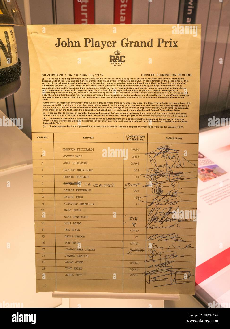 Feuille de signature des pilotes du Grand Prix britannique (P1 sur 2) de 1973 exposée au Silverstone Museum, circuit de Silverstone, Silverstone, Towcester, Royaume-Uni Banque D'Images