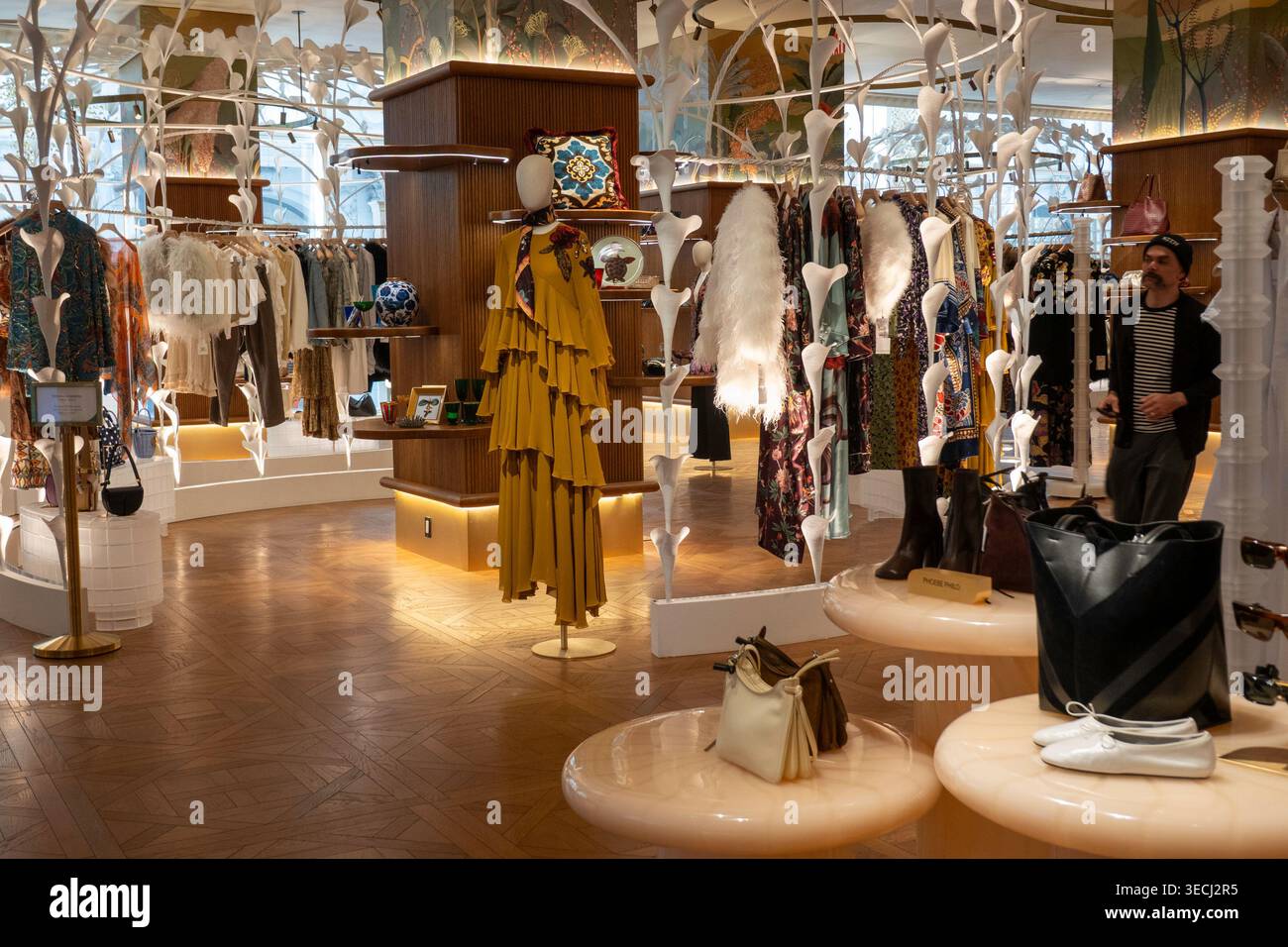 Printemps New York est un luxueux grand magasin français situé au 1 Wall Street dans le quartier financier de Manhattan, New York City, USA 2026 Banque D'Images