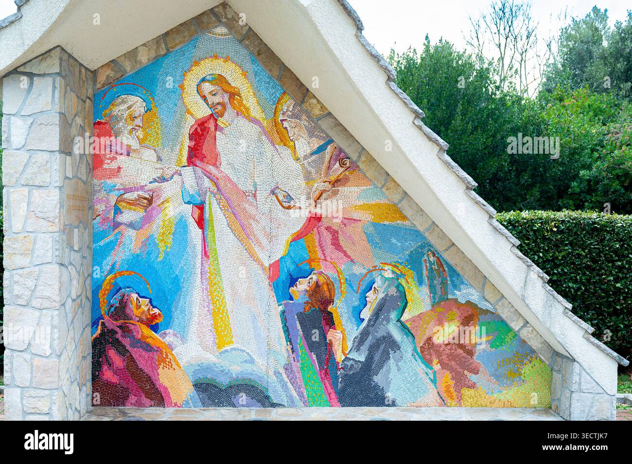 Mosaïque de la Transfiguration du Seigneur, quatrième mystère lumineux du Rosaire – Sanctuaire de la Reine de la paix, Medjugorje. Banque D'Images