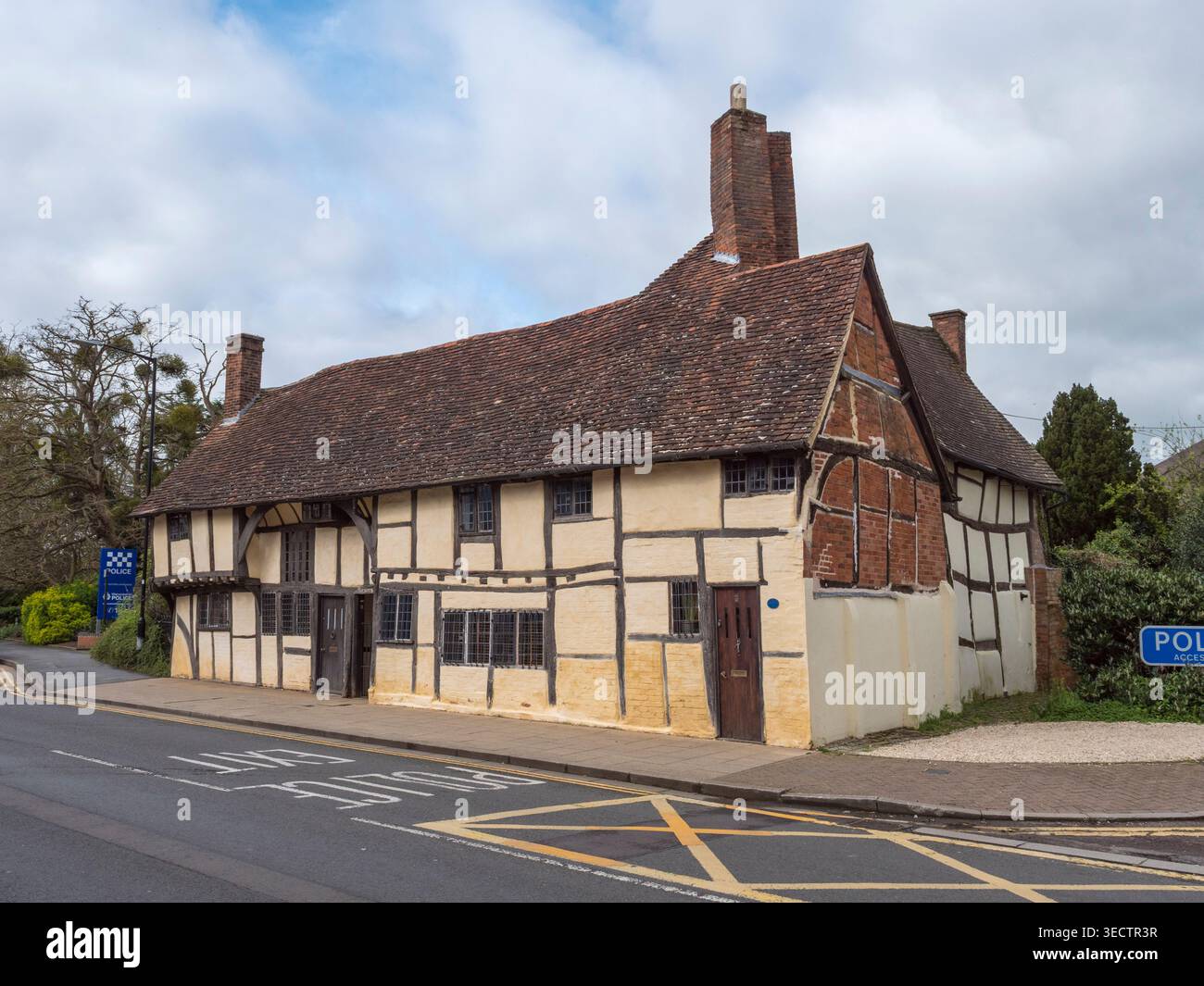 Masons Court, la plus ancienne maison de Stratford-upon-Avon (elle date du XVe siècle), Stratford-Upon-Avon, Warwickshire, Royaume-Uni. Banque D'Images