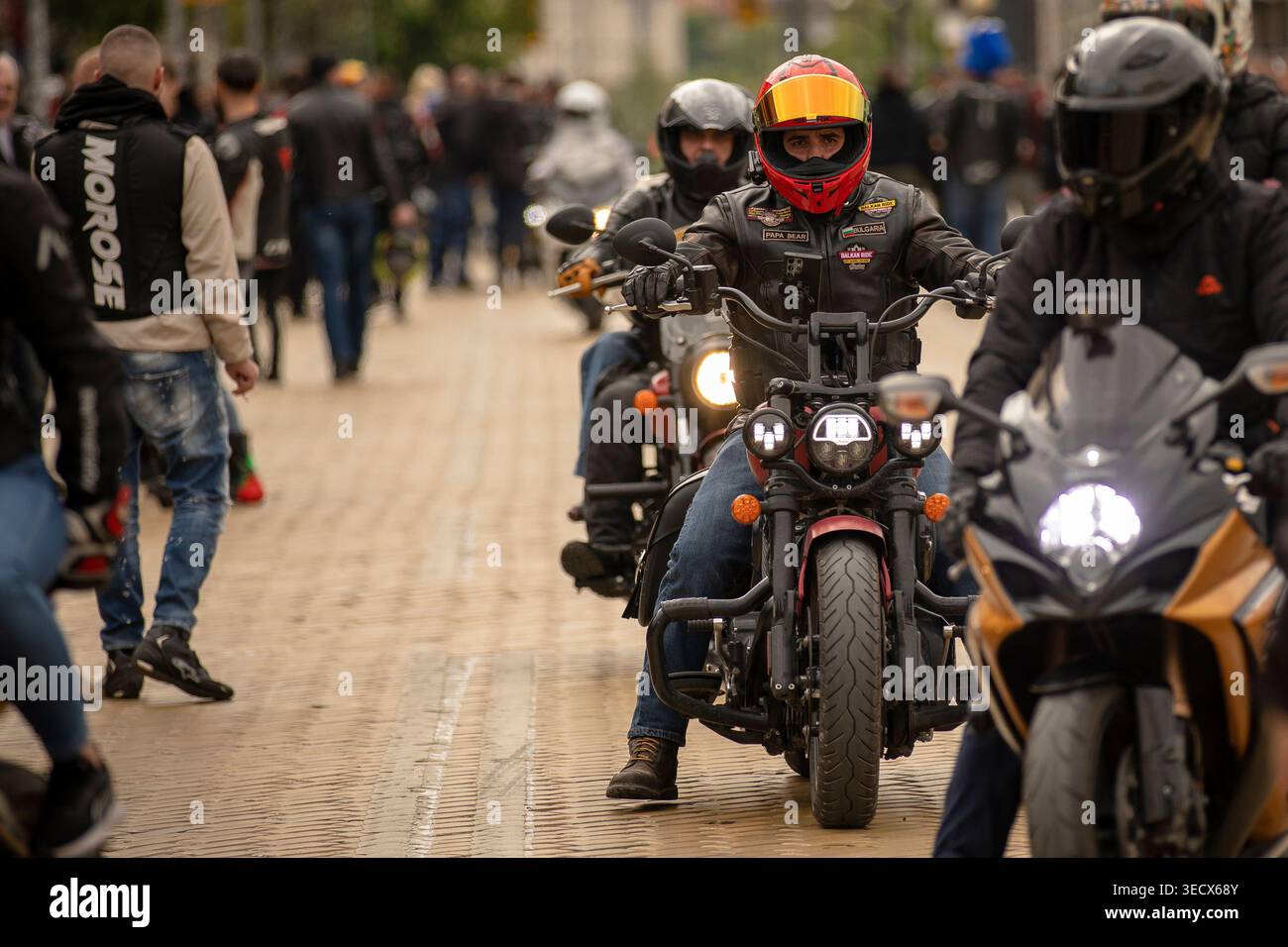 Sofia, Bulgarie - mai 02, 2026 : les motards se rassemblent et roulent dans les rues de Sofia lors de l'ouverture officielle de la saison moto 2026, Banque D'Images