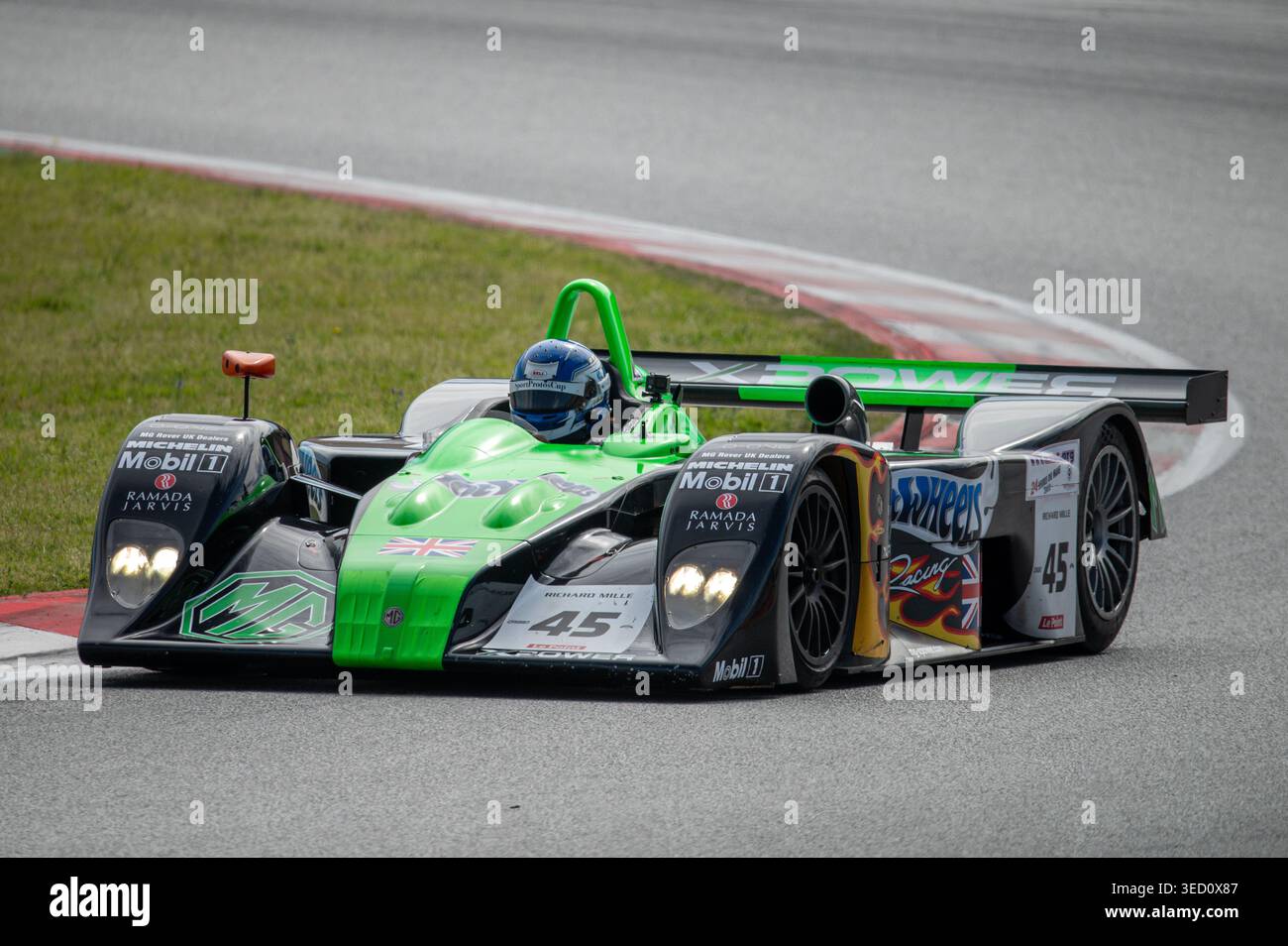 Nel Stark pilote le prototype 2002 Lola-MG EX257 LMP2B lors de l’événement Endurance Racing Legends à Espiritu de Montjuïc organisé par Peter Auto. Banque D'Images