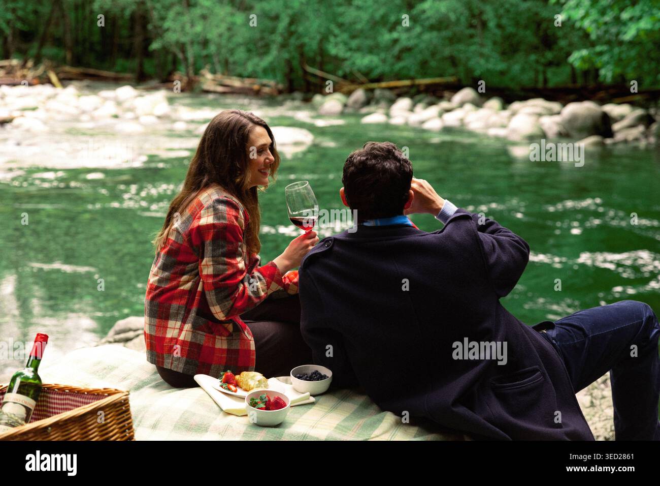 ELIZABETH OLSEN dans ETERNITY (2025), mise en scène par DAVID Freyne. Crédit : Apple films originaux / A24 / Star Thrower Entertainment / album Banque D'Images