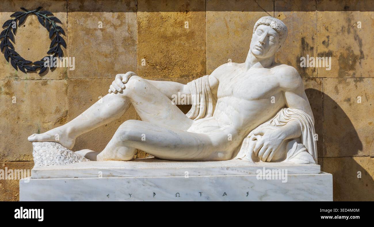 Mémorial aux 300 Spartiates de Thermopyles, Grèce, qui honore le roi Léonidas. Le mémorial a été conçu par le sculpteur Vasos Falireas en 1955. Banque D'Images