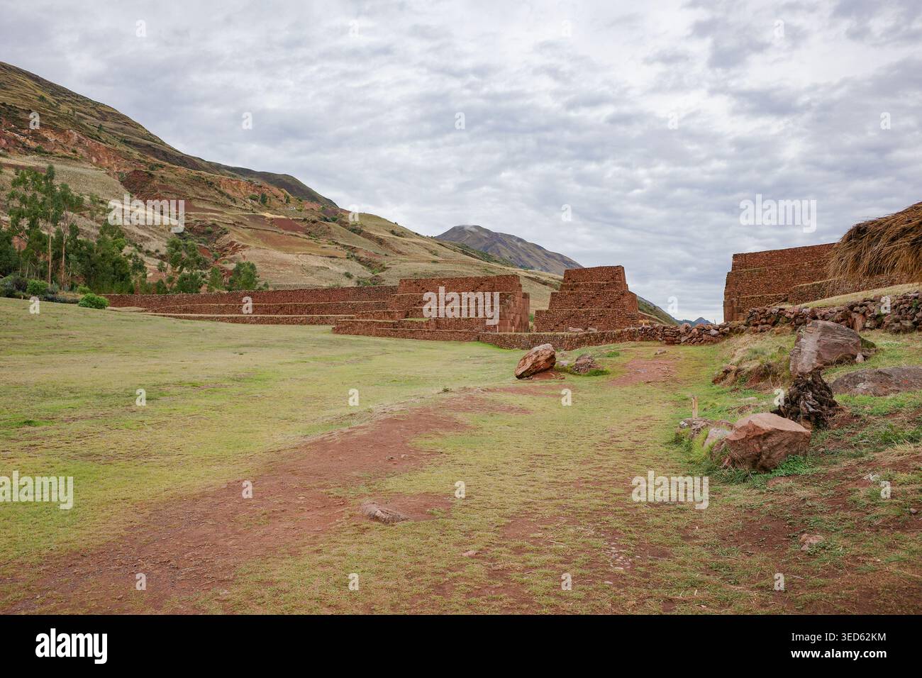 Cusco, Pérou - 26 novembre 2025 : site archéologique de la Portada de Rumicolca, Cusco Banque D'Images