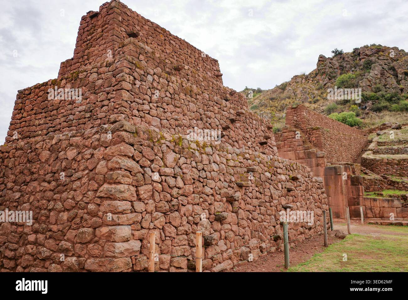 Cusco, Pérou - 26 novembre 2025 : site archéologique de la Portada de Rumicolca, Cusco Banque D'Images