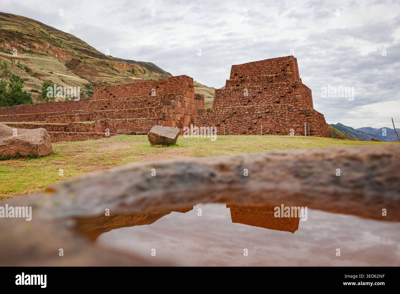 Cusco, Pérou - 26 novembre 2025 : site archéologique de la Portada de Rumicolca, Cusco Banque D'Images