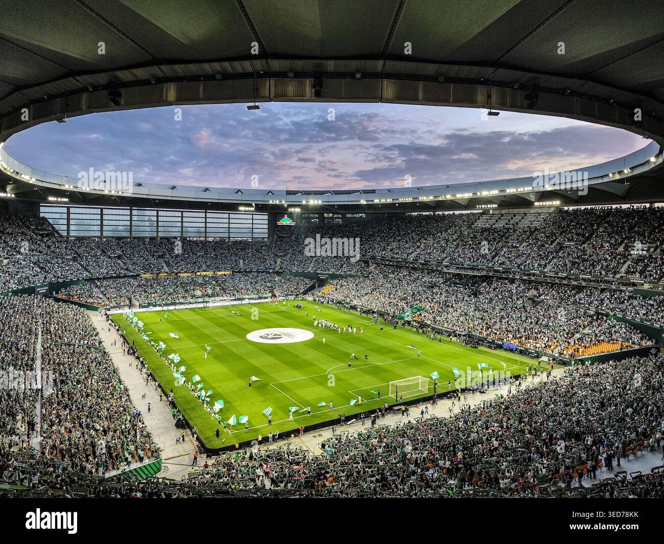 Vue générale à l'intérieur du stade la Cartuja à Séville, Espagne, lors de la cérémonie d'avant-match avant le match de Liga entre le Real Betis et le Real Madrid. Banque D'Images