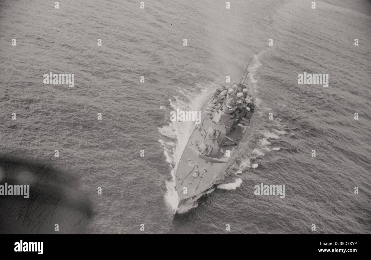 HMS Renown de Scapa Flow en avril 1941.   Document historique, période de la seconde Guerre mondiale Banque D'Images