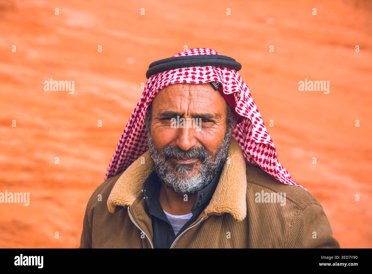 Moyen-Orient, Jordanie, désert de Wadi Rum. Guide bédouin Banque D'Images