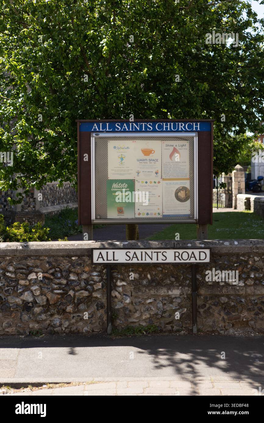 All Saints Church Noticeboard All Saints Road, Newmarket, Suffolk, 2026 Banque D'Images
