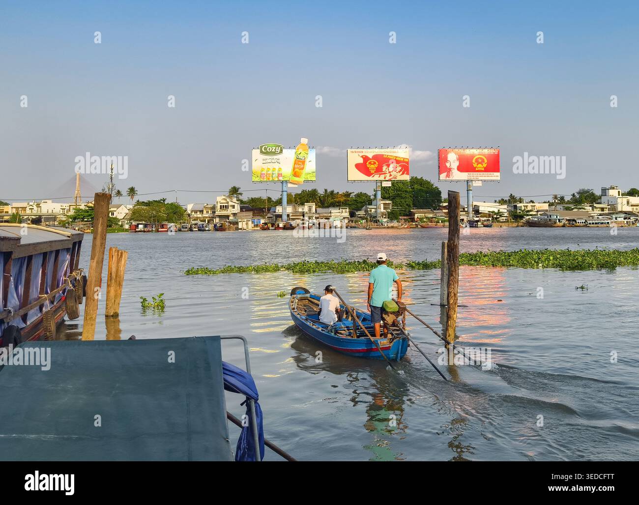 Bateau touristique, rivière Hau, Can Tho, delta du Mékong, Vietnam Banque D'Images