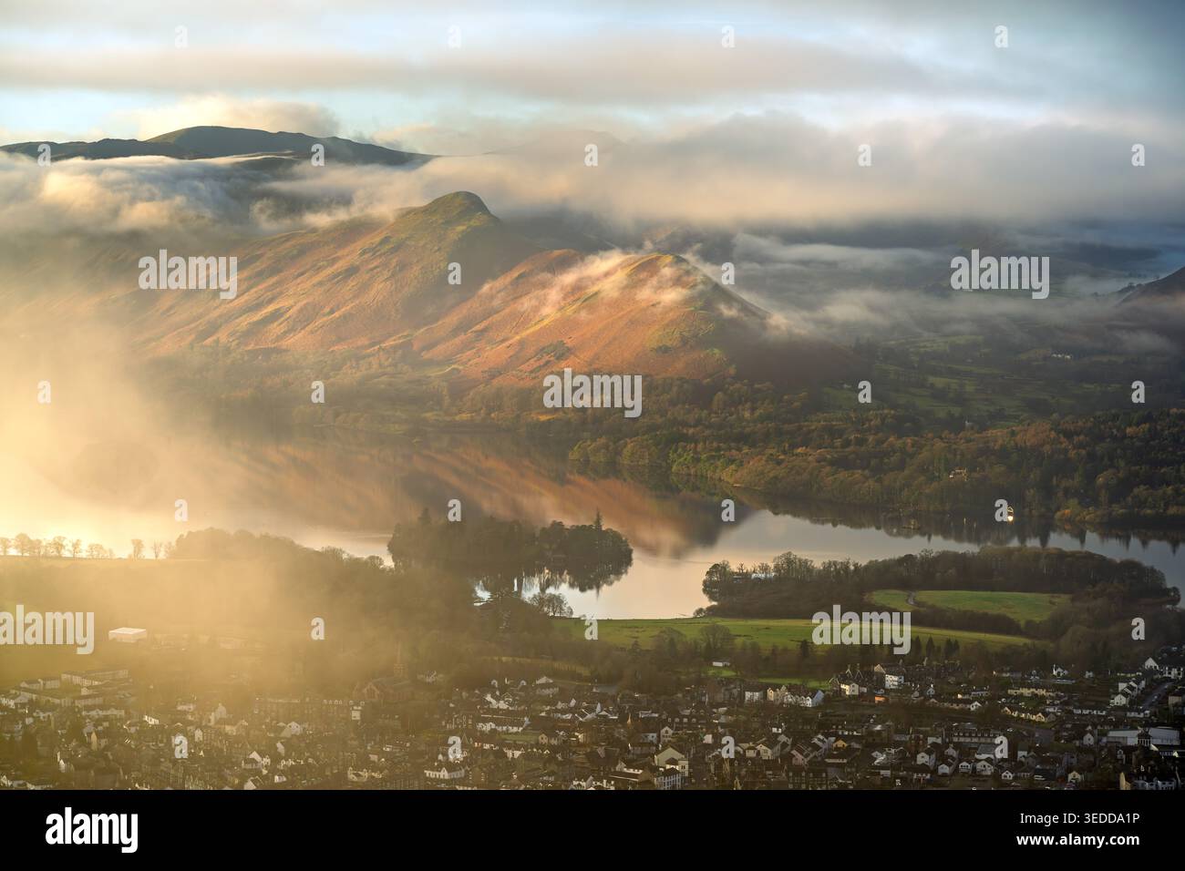 Vues spectaculaires sur Derwentwater et Keswick dans le Lake District, Royaume-Uni. Banque D'Images