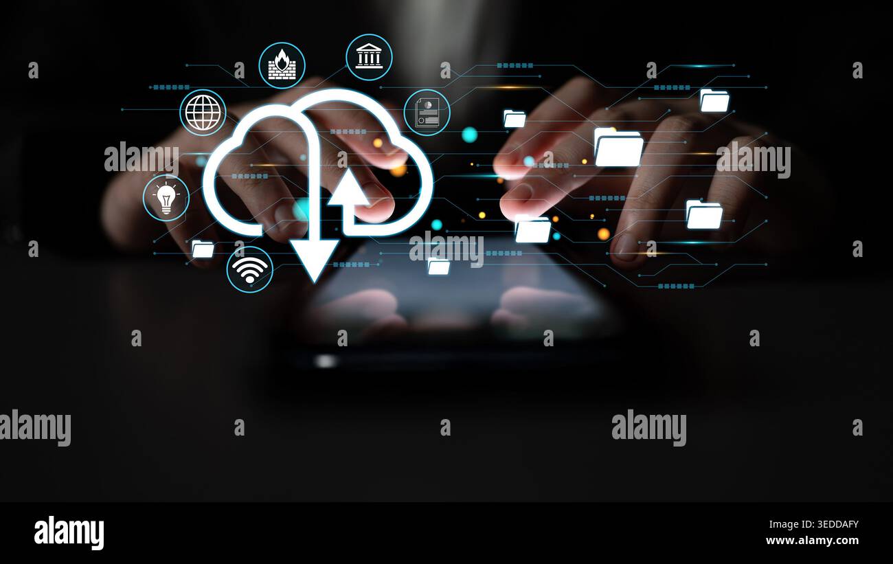 Technologie moderne et concept de Cloud Computing avec des mains tapant sur tablette entouré d'icônes numériques représentant le transfert de données et la connectivité Banque D'Images