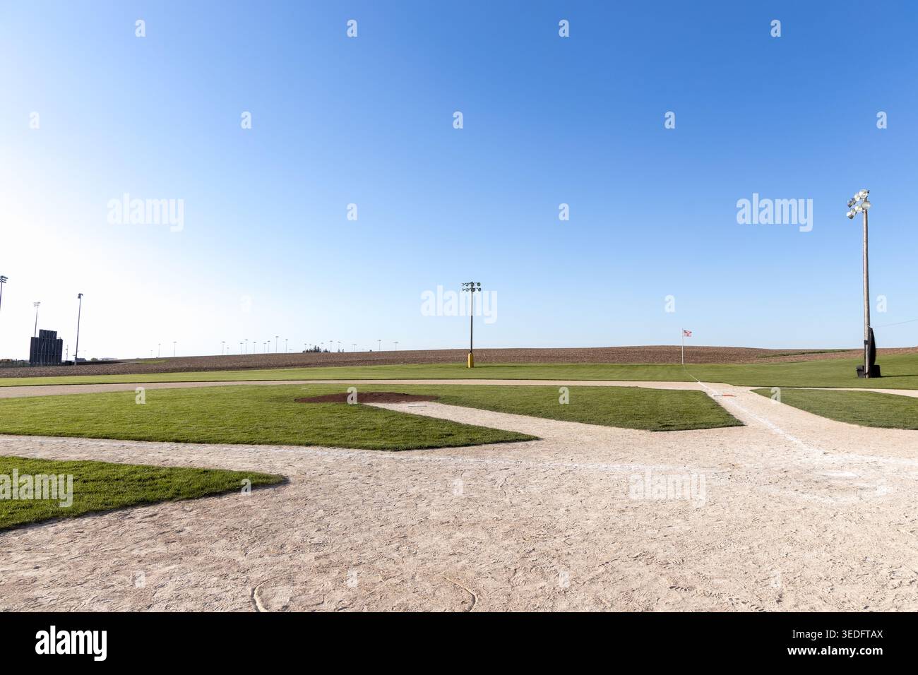 Dyersville, Iowa, États-Unis - 3 mai 2026 : Field of Dreams Movie site Baseball Field View from Home plate Banque D'Images