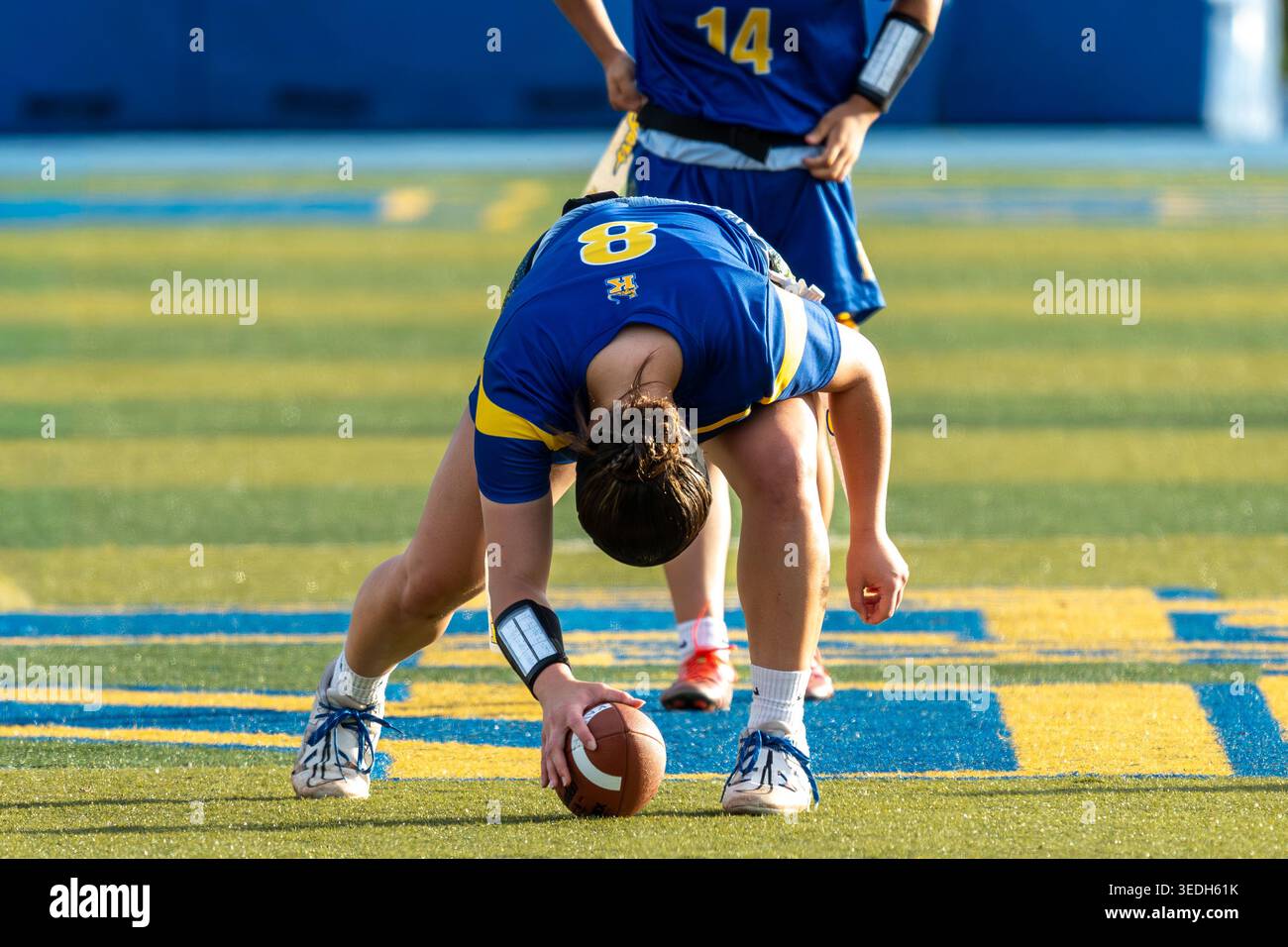 Flag Football Kaiser High School Cougars vs McKinley High School Tigers - Flag Football Game Banque D'Images