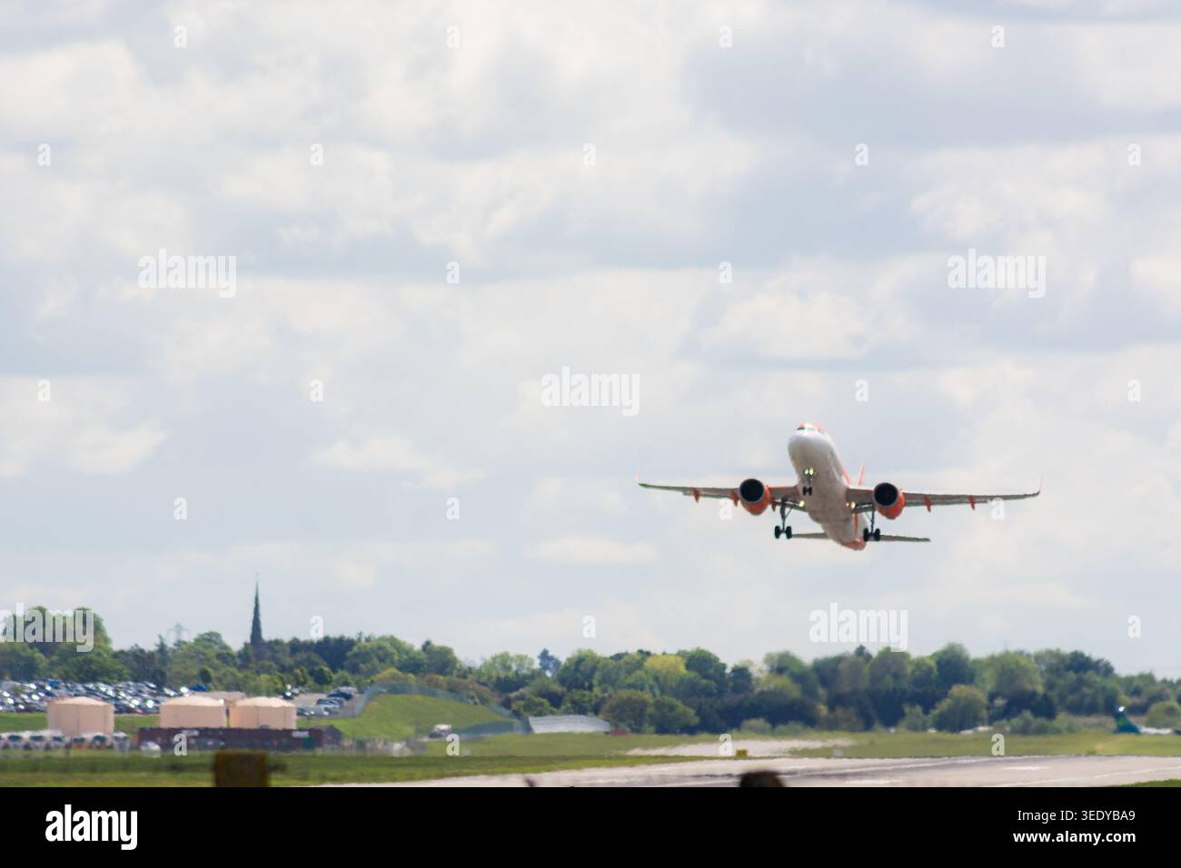 Aéroport de Birmingham zone d'observation des avions Sheldon Country Park Birmingham Royaume-Uni Banque D'Images