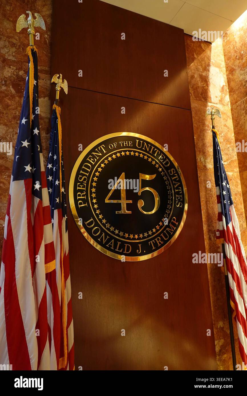 L'intérieur de la Trump Tower comprend des restaurants et des magasins, New York City, États-Unis, 2026 Banque D'Images