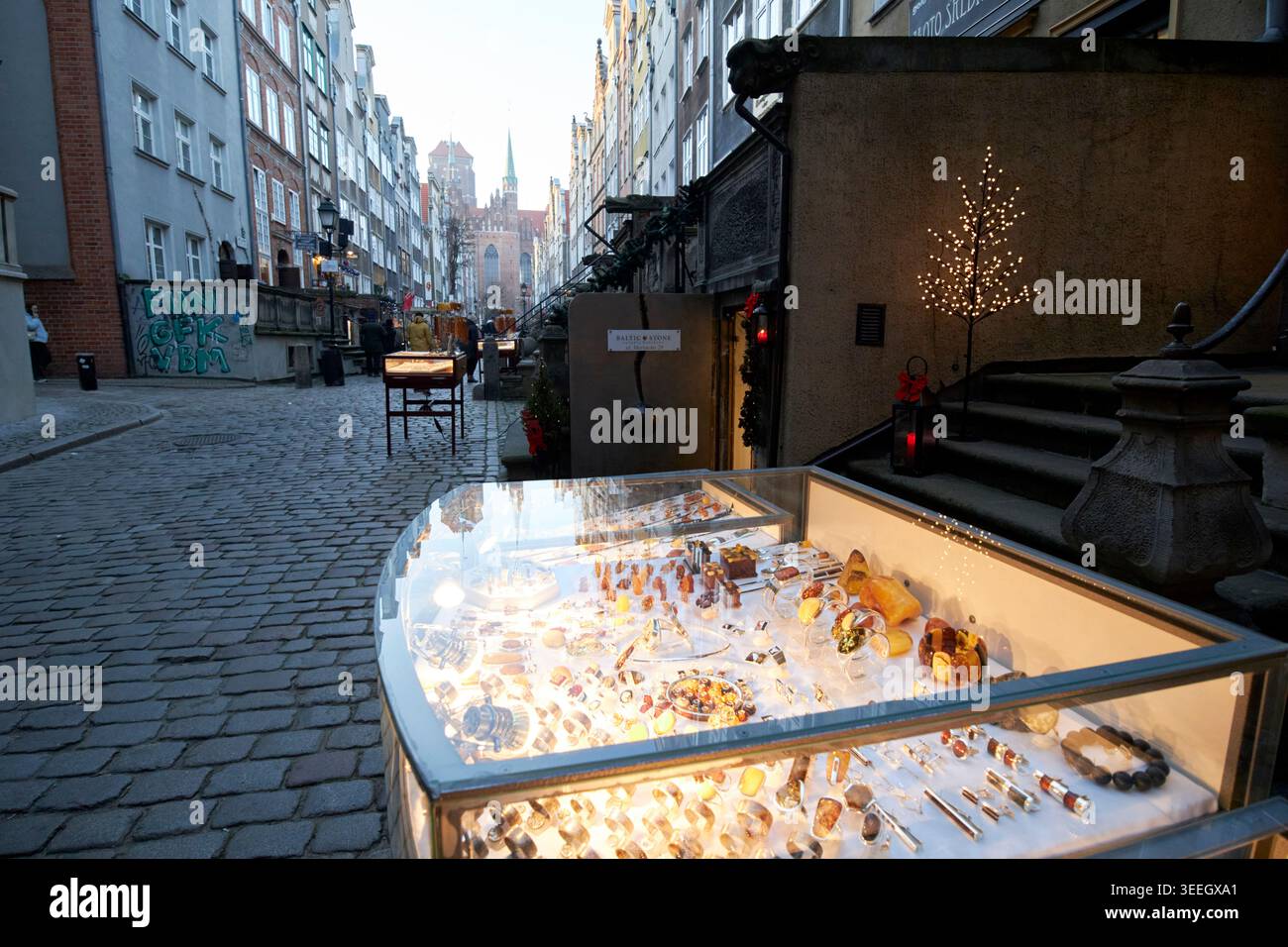 ambre à vendre sur l'affichage en face des magasins mariacka rue gdansk pologne Banque D'Images