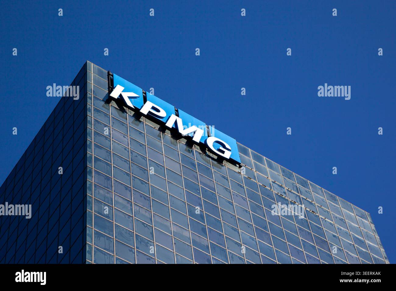 Fermez l'affiche KPMG sur le bâtiment. Louis, Missouri, États-Unis Banque D'Images