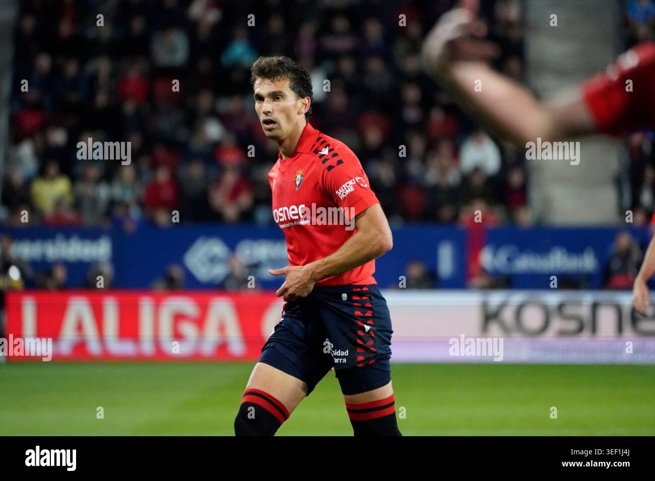 Lucas Torró de CA Osasuna en action lors du match de football de la Liga EA Sports entre CA Osasuna et Atletico de Madrid à l'Estadio El Sadar le 12 mai 2026 à Pampelune, Espagne. (Photo de DUCINT Mickael - Trequartista) Banque D'Images