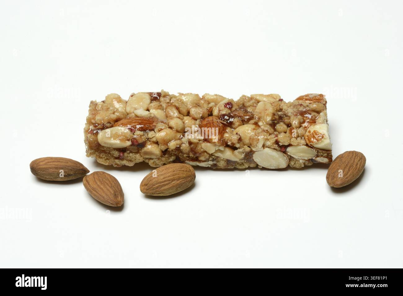 Barre de granola, barre protéinée avec des noix Banque D'Images