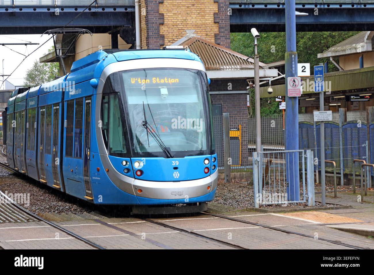 Tramway CAF de Birmingham n° 39 vers Wolverhampton, Birmingham, Angleterre, Royaume-Uni. Banque D'Images